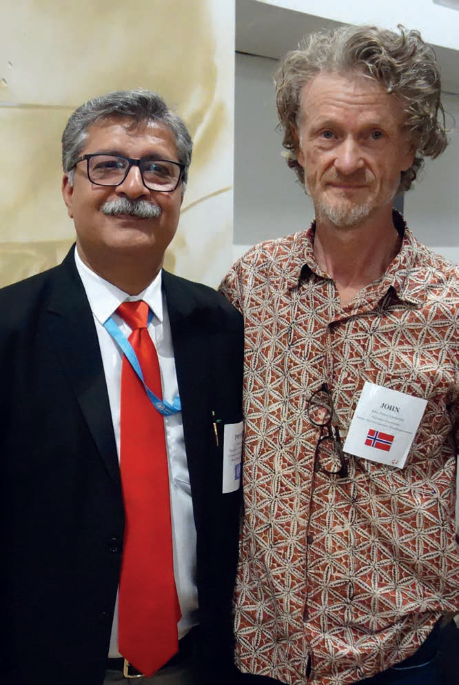 Dr. Pradeep Kumar Dua (WHO) og John Petter Lindeland (NNH)