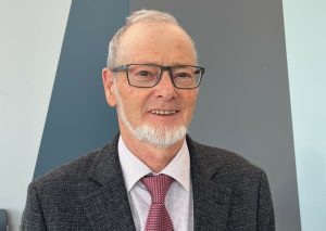 Dr. Thomas Rau